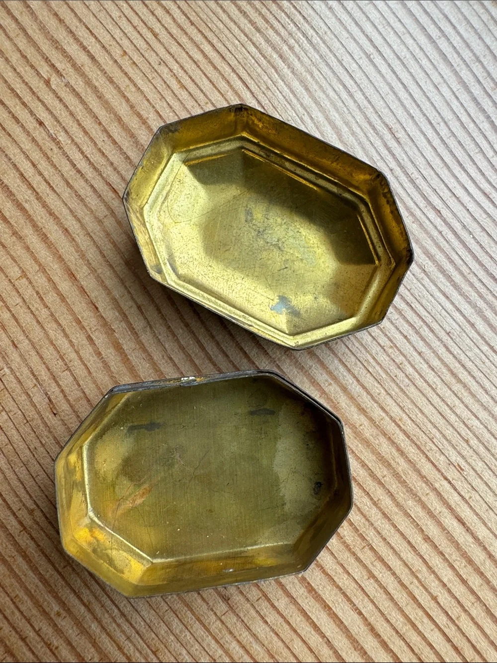 Antique VTG Brass made in India Key West Sponge Market Key West FL pill box